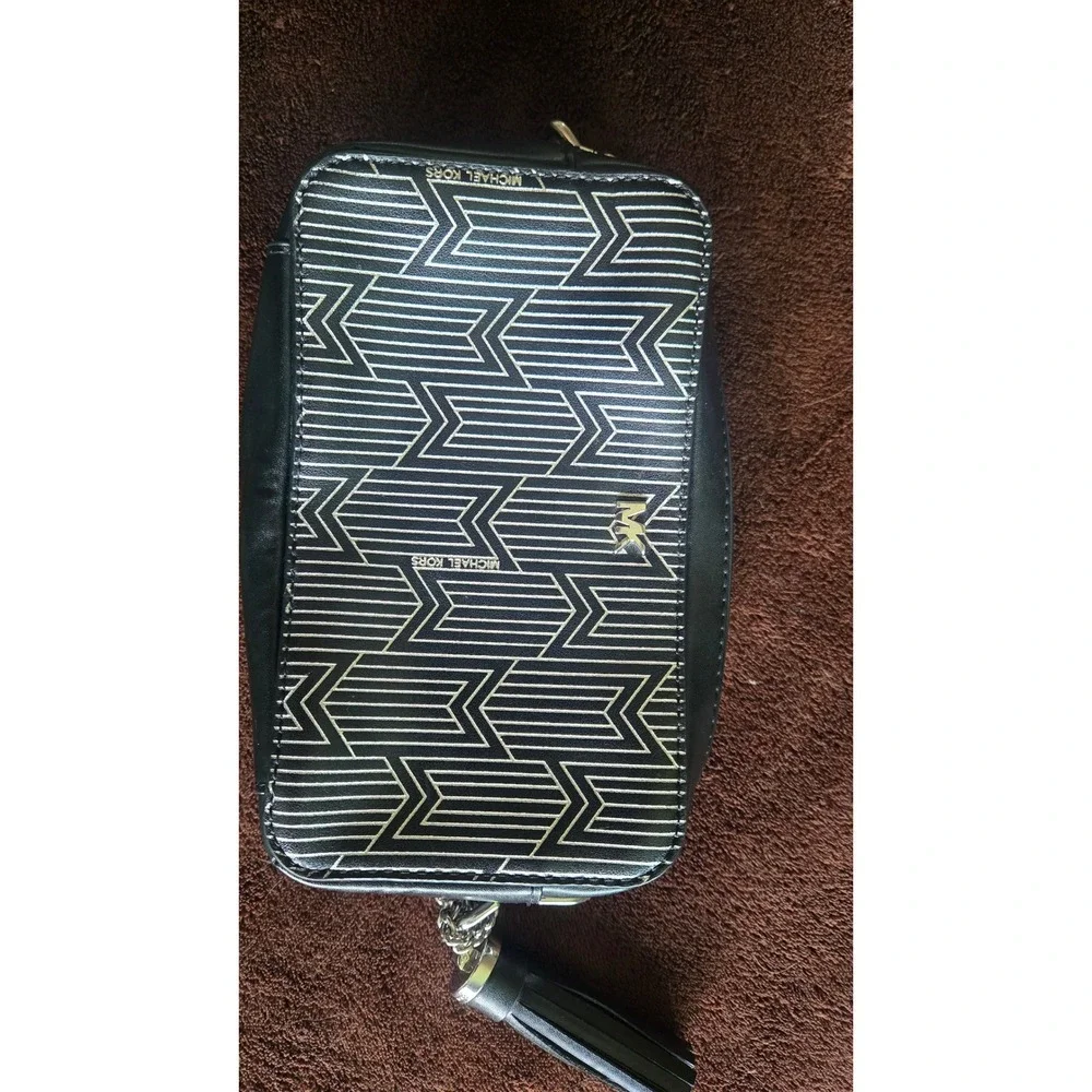 Michael Kors Black Leather Geometric Chevron Tassel Crossbody Bag Silver HW
